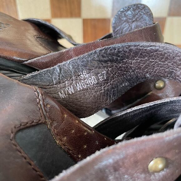 Born Leather Heeled Sandals Size 7 EUC - Picture 4 of 9